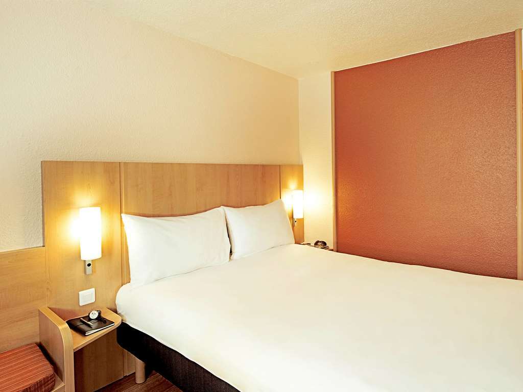Ibis Birmingham Centre Irving Street Hotel Стая снимка